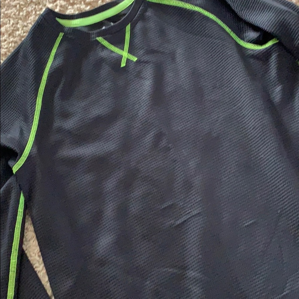 Black long sleeve tee